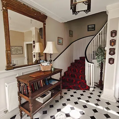 Nyaraló Wellpark House, Family Mansion *