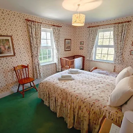 Nyaraló Wellpark House, Family Mansion *